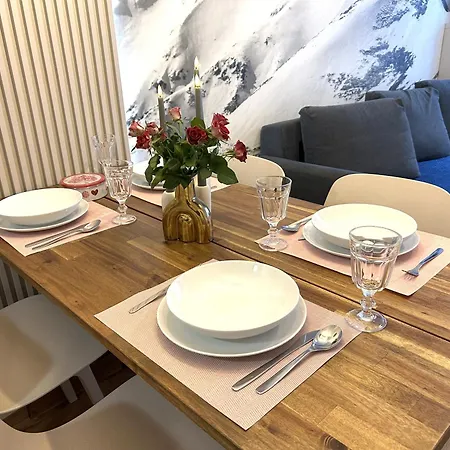 Kaszmir Apartment *